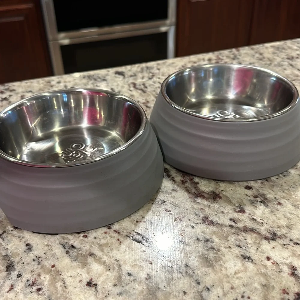 Set of 2 6-inch pet bowls